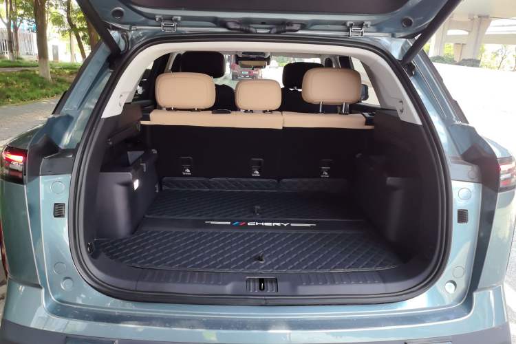 Used Chery Explore 06 2023 Yoye Edition 1.6T Two-Wheel Drive Explore Wild Trunk