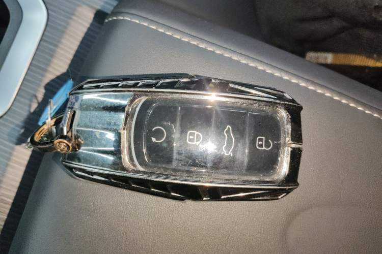 Used Chery Explore 06 2023 Urban Edition 1.6T Two-Wheel Drive Luxury Vehicle Key