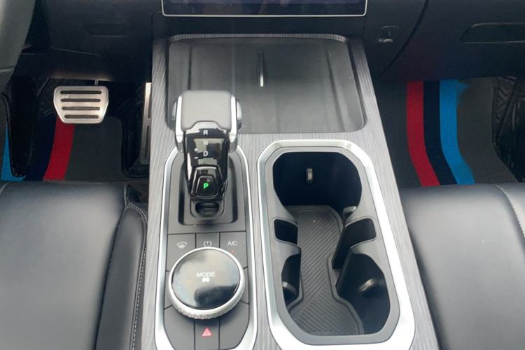 Used Chery Explore 06 2023 Urban Edition 1.6T Two-Wheel Drive Luxury Gear Lever
