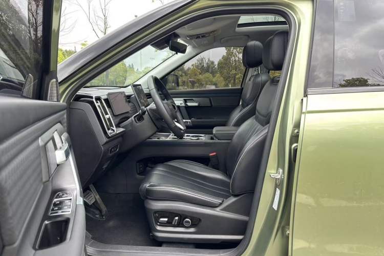 Used Chery Explore 06 2023 YUEYE Edition 1.6T Four-Wheel Drive Adventure Interior 2