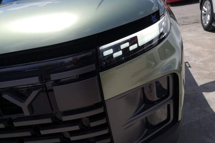 Used Chery Explore 06 2023 YUEYE Edition 1.6T Four-Wheel Drive Adventure Left Front Headlight