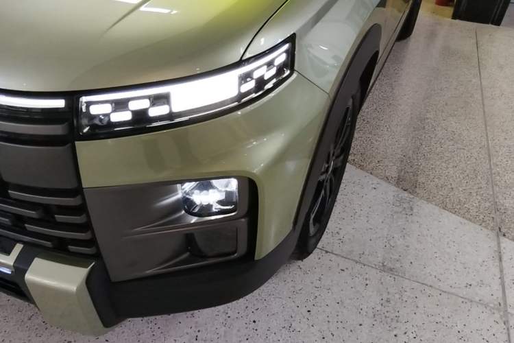 Used Chery Explore 06 2023 YUEYE Edition 1.6T Four-Wheel Drive Adventure Left Front Headlight