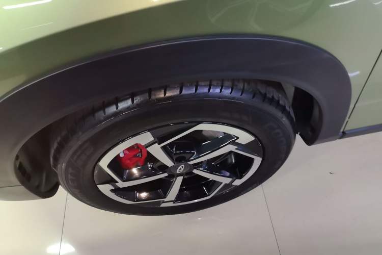 Used Chery Explore 06 2023 Yoye Edition 1.6T Four-Wheel Drive Explore Boundary Left Front Wheel Hub