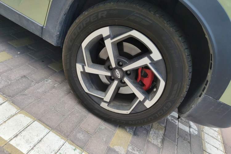 Used Chery Explore 06 2023 Yoye Edition 1.6T Four-Wheel Drive Explore Boundary Right Front Wheel Hub