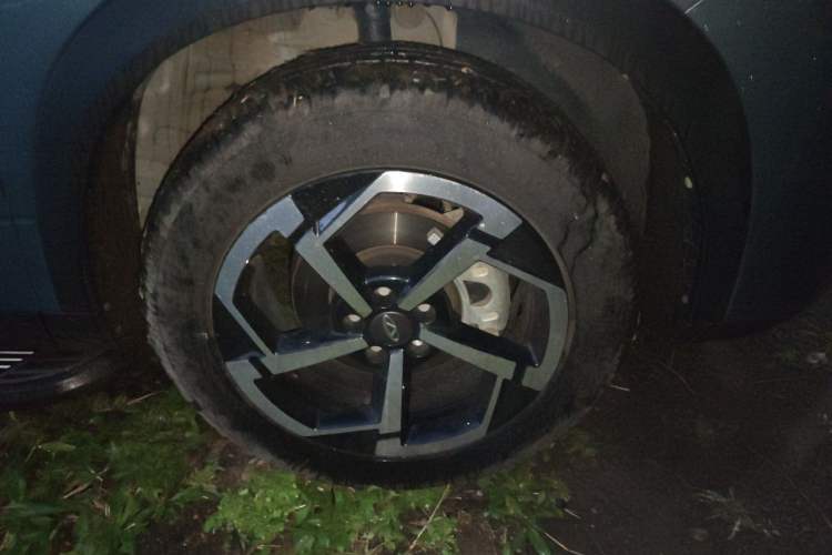 Used Chery Explore 06 2023 Urban Edition 1.6T Two-Wheel Drive Luxury Right Front Wheel Hub