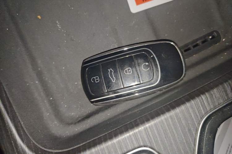 Used Chery Explore 06 2023 Urban Edition 1.6T Two-Wheel Drive Luxury Vehicle Key