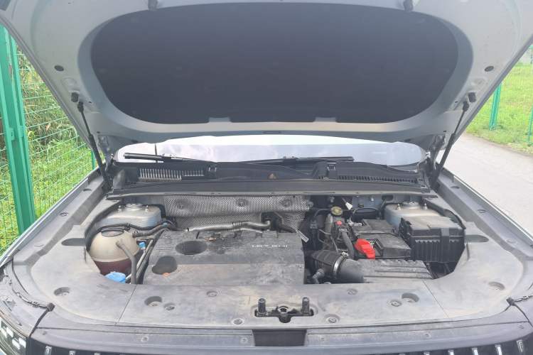 Used Chery Explore 06 2023 Urban Edition 1.6T Two-Wheel Drive Luxury Engine Bay