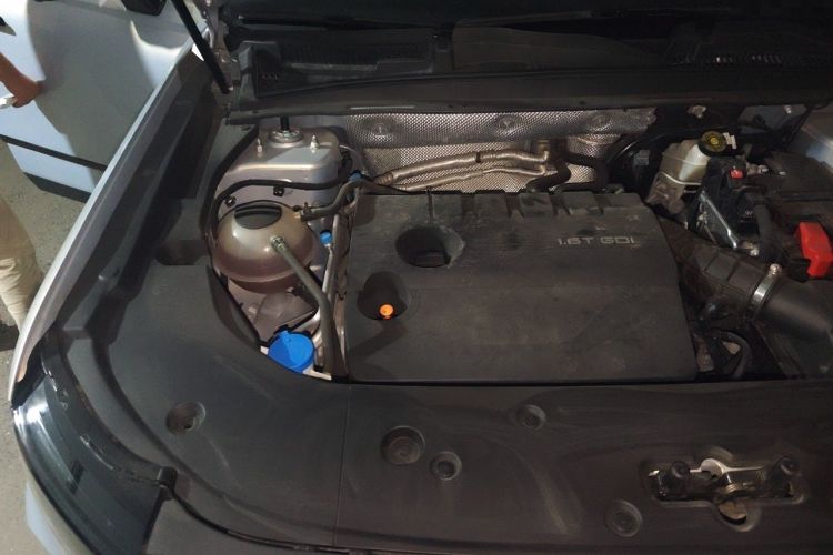 Used Chery Explore 06 2023 Urban Edition 1.6T Two-Wheel Drive Luxury Engine Bay Right