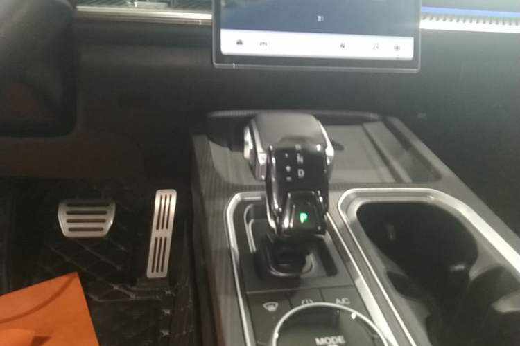 Used Chery Explore 06 2023 Urban Edition 1.6T Two-Wheel Drive Luxury Gear Lever