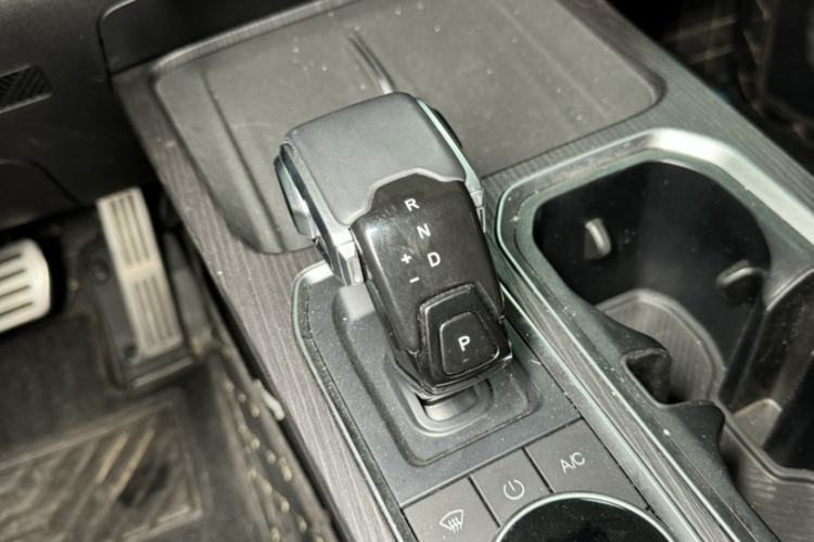 Used Chery Explore 06 2023 Urban Edition 1.6T Two-Wheel Drive Luxury Gear Lever