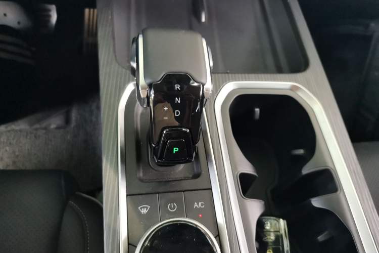 Used Chery Explore 06 2023 YUEYE Edition 1.6T Four-Wheel Drive Adventure Gear Lever