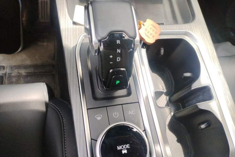 Used Chery Explore 06 2023 Urban Edition 1.6T Two-Wheel Drive Luxury Gear Lever