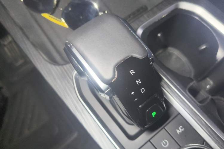 Used Chery Explore 06 2023 Urban Edition 1.6T Two-Wheel Drive Luxury Gear Lever
