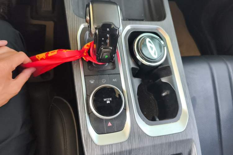 Used Chery Explore 06 2023 YUEYE Edition 1.6T Four-Wheel Drive Adventure Gear Lever