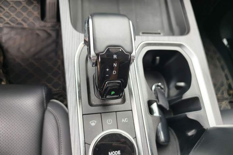 Used Chery Explore 06 2023 YUEYE Edition 1.6T Four-Wheel Drive Adventure Gear Lever