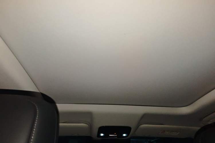 Used Chery Explore 06 2023 Urban Edition 1.6T Two-Wheel Drive Luxury Headliner