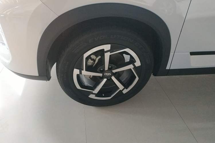 Used Chery Explore 06 2023 Urban Edition 1.6T Two-Wheel Drive Comfort Left Front Wheel Hub