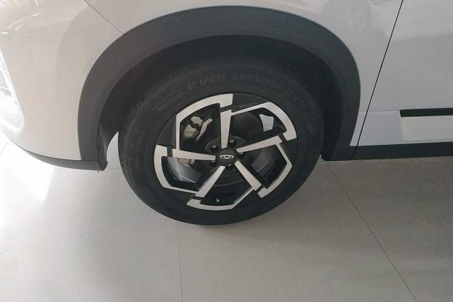Used Chery Explore 06 2023 Urban Edition 1.6T Two-Wheel Drive Comfort Left Front Wheel Hub