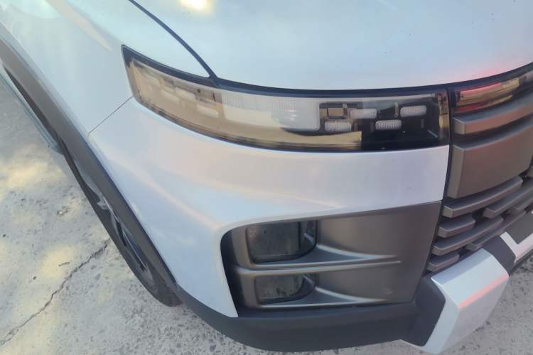 Used Chery Explore 06 2023 YUEYE Edition 1.6T Four-Wheel Drive Adventure Right Front Headlight
