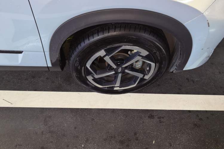 Used Chery Explore 06 2023 Urban Edition 1.6T Two-Wheel Drive Comfort Right Front Wheel Hub