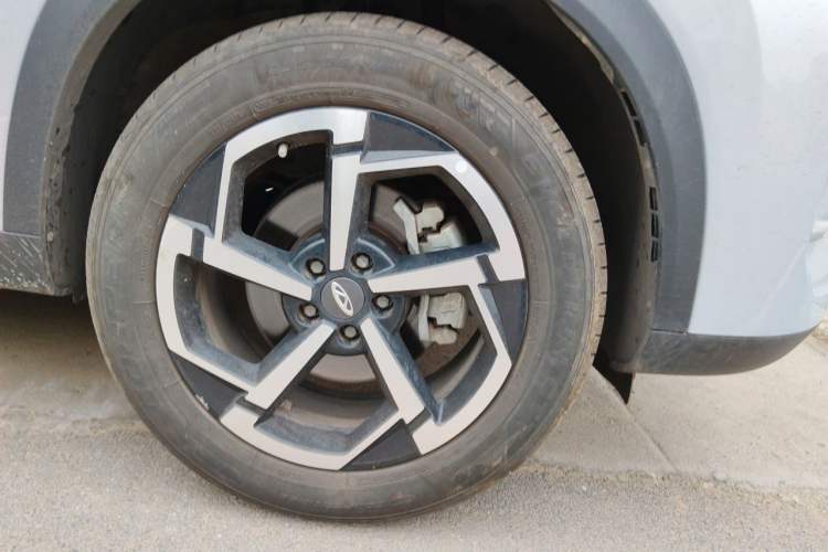 Used Chery Explore 06 2023 Urban Edition 1.6T Two-Wheel Drive Luxury Right Front Wheel Hub