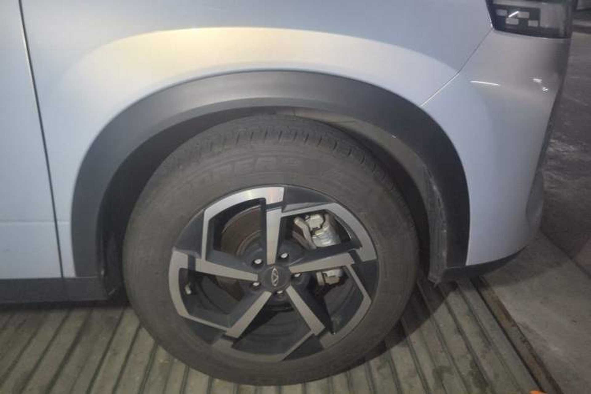 Used Chery Explore 06 2023 Urban Edition 1.6T Two-Wheel Drive Luxury Right Front Wheel Hub