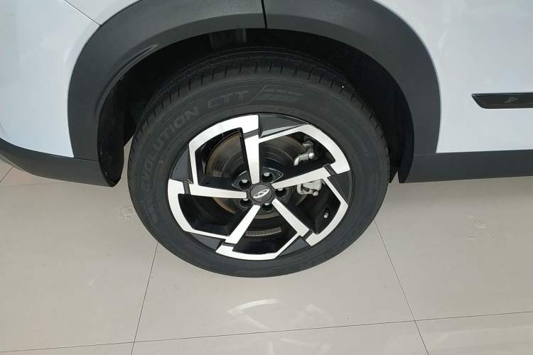 Used Chery Explore 06 2023 Urban Edition 1.6T Two-Wheel Drive Comfort Right Rear Wheel Hub
