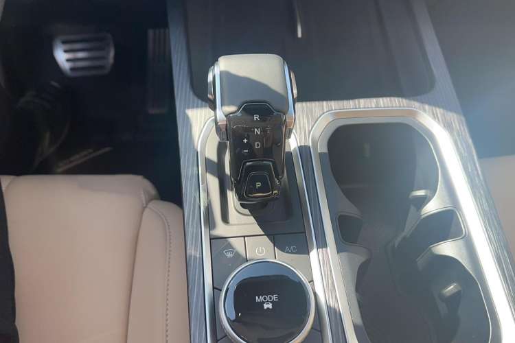 Used Chery Explore 06 2023 Urban Edition 1.6T Two-Wheel Drive Luxury Gear Lever