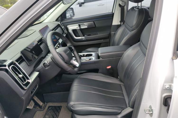 Used Chery Explore 06 2023 YUEYE Edition 1.6T Four-Wheel Drive Explorer+ Left Front Seat