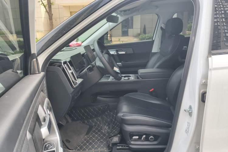 Used Chery Explore 06 2023 YUEYE Edition 1.6T Four-Wheel Drive Explorer+ Left Front Seat