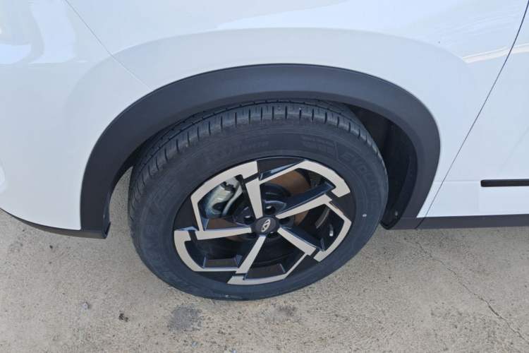 Used Chery Explore 06 2023 Urban Edition 1.6T Two-Wheel Drive Comfort Left Front Wheel Hub