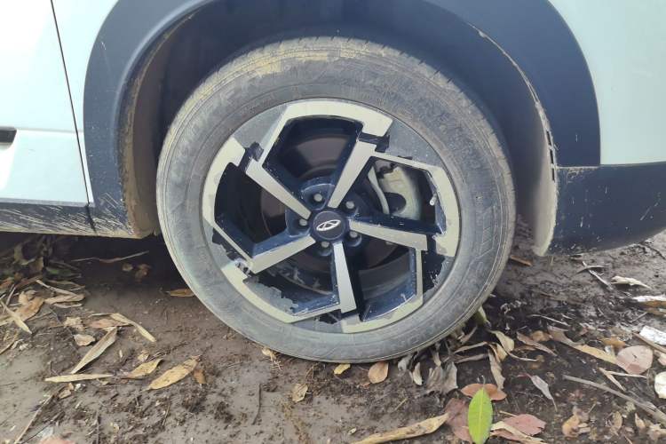 Used Chery Explore 06 2023 Yoye Edition 1.6T Two-Wheel Drive Explore Wild Right Front Wheel Hub