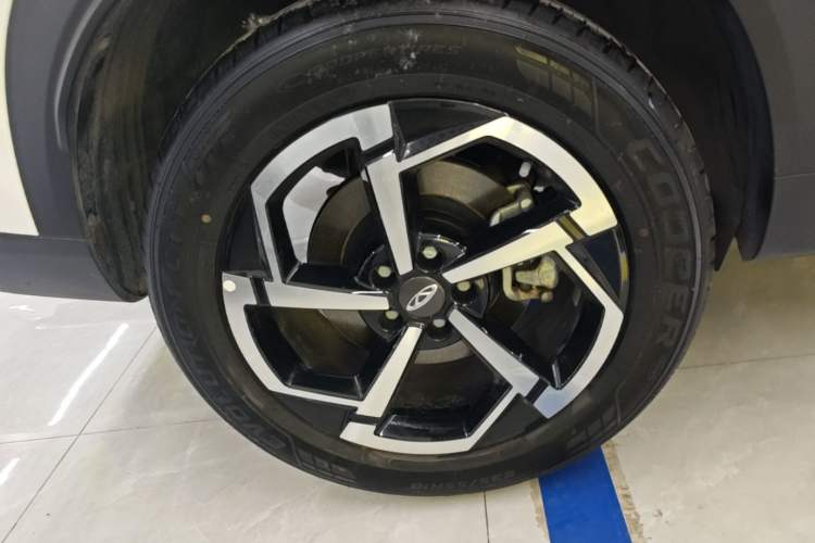 Used Chery Explore 06 2023 Urban Edition 1.6T Two-Wheel Drive Luxury Right Rear Wheel Hub