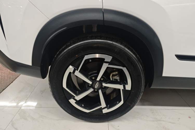 Used Chery Explore 06 2023 Urban Edition 1.6T Two-Wheel Drive Luxury Right Rear Wheel Hub