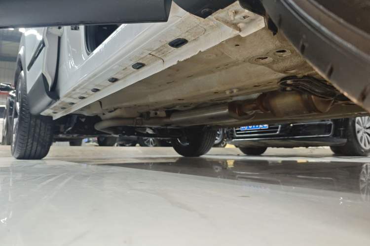 Used Chery Explore 06 2023 Urban Edition 1.6T Two-Wheel Drive Luxury Right Side Sill