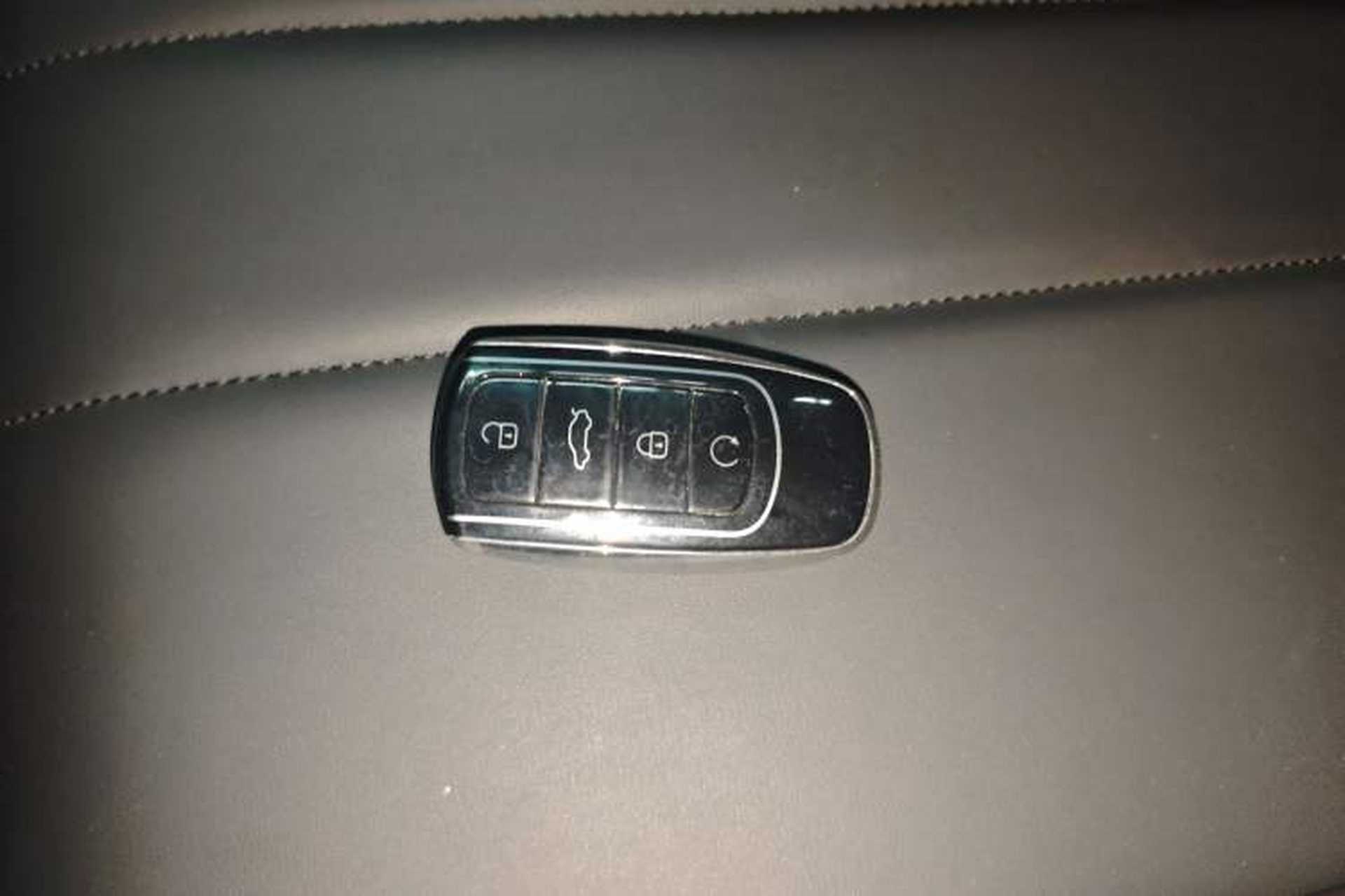 Used Chery Explore 06 2023 Urban Edition 1.6T Two-Wheel Drive Luxury Vehicle Key