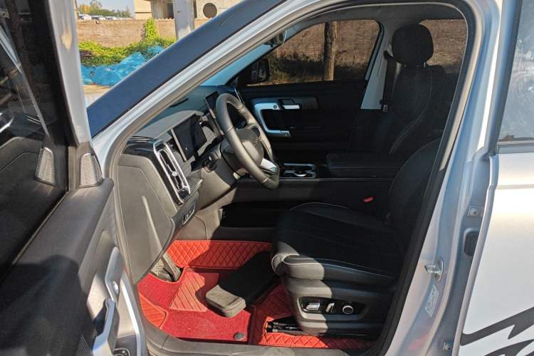 Used Chery Explore 06 2024 Officially Modified 1.6T All-Wheel-Drive Secret Realm Knight Left Front Seat