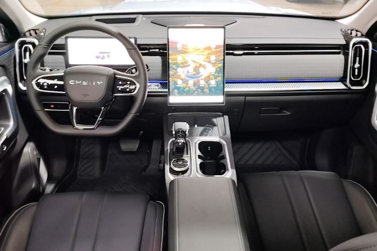 Used Chery Explore 06 2024 Officially Modified 1.6T All-Wheel-Drive Secret Realm Knight Center Console