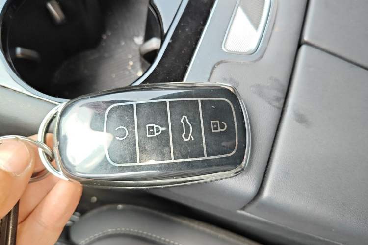 Used Chery Explore 06 2025 Urban Edition 1.6T Two-Wheel Drive Comfort Vehicle Key
