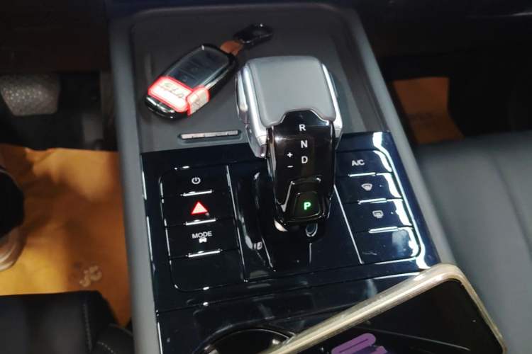 Used Chery Explore 06 2025 1.6T Four-Wheel Drive Discovery Edition Gear Lever