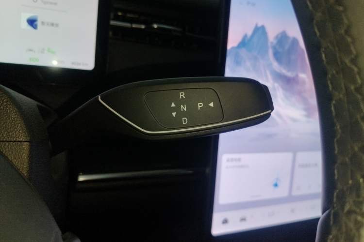 Used Chery Explore 06 C-DM 2024 Luxury Model Gear Lever