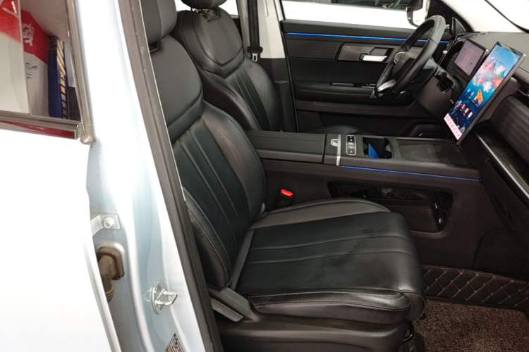 Used Chery Explore 06 C-DM 2024 Luxury Model Right Front Seat