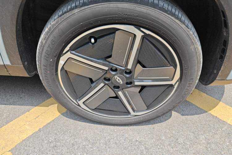 Used Chery Explore 06 C-DM 2024 Luxury Model Right Front Wheel Hub