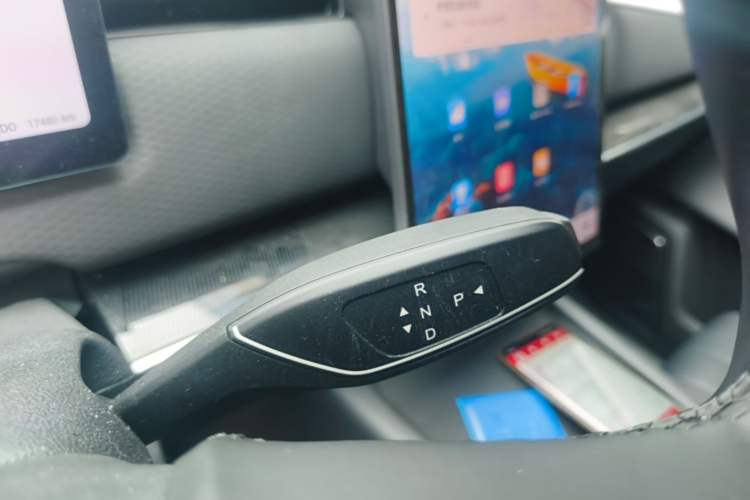 Used Chery Explore 06 C-DM 2024 Comfort Model Gear Lever