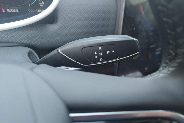 Used Chery Explore 06 C-DM 2024 Luxury Model Gear Lever