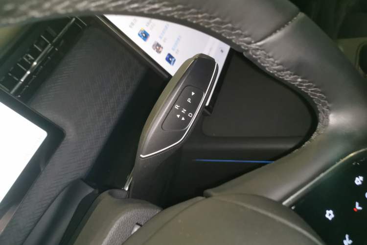 Used Chery Explore 06 C-DM 2024 Luxury Model Gear Lever