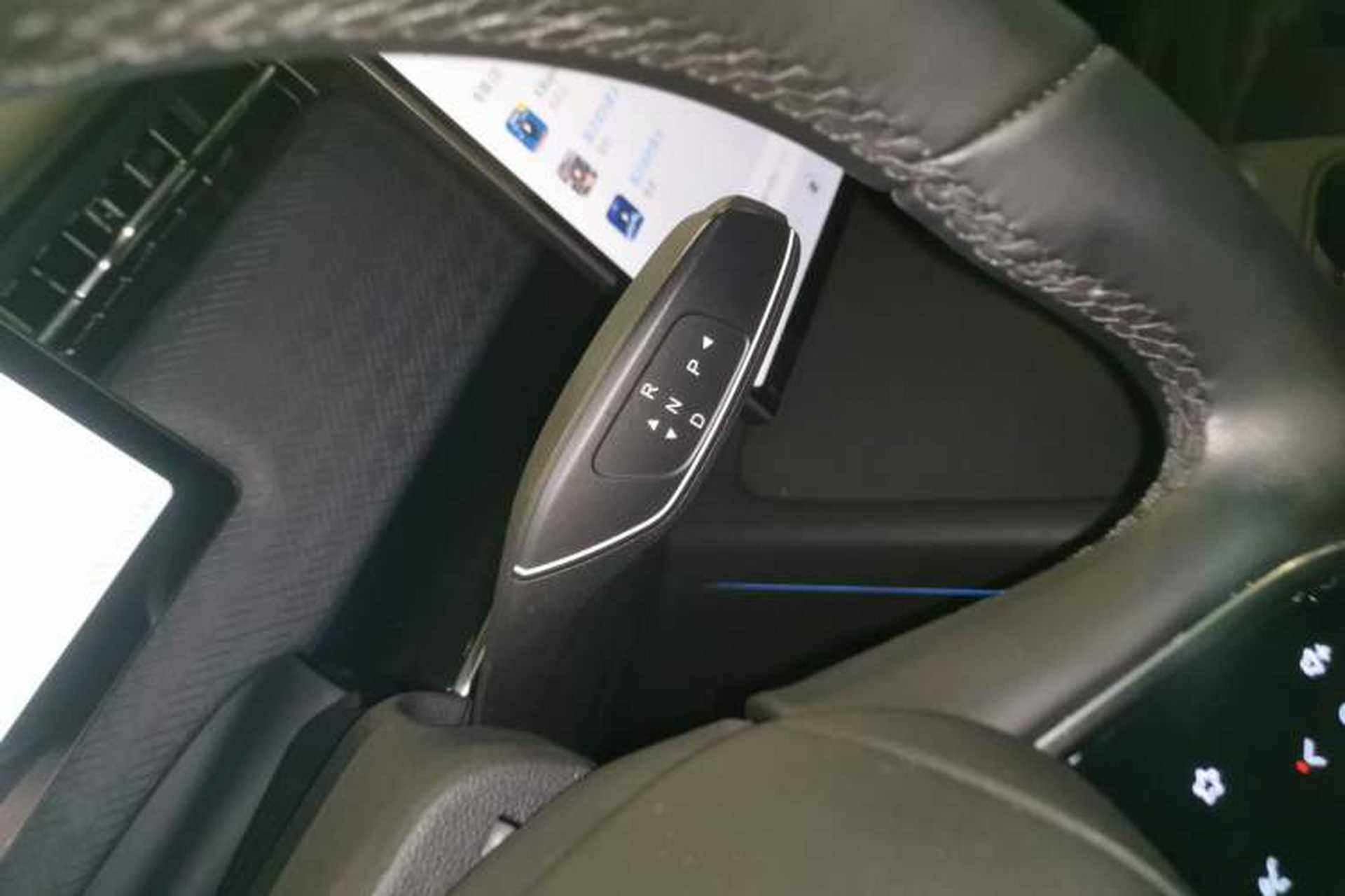 Used Chery Explore 06 C-DM 2024 Luxury Model Gear Lever