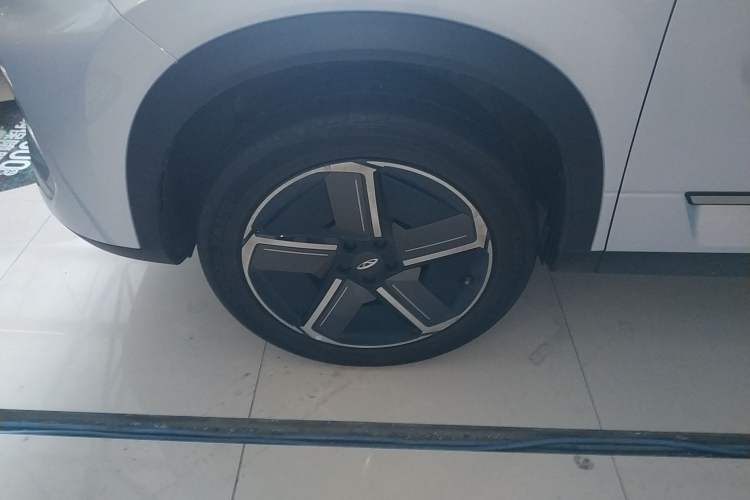 Used Chery Explore 06 C-DM 2024 Luxury Model Left Front Wheel Hub