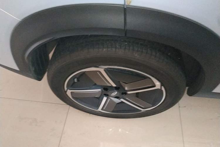 Used Chery Explore 06 C-DM 2024 Luxury Model Right Rear Wheel Hub