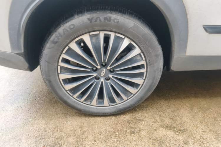 Used Chery Explore 06 C-DM 2024 Comfort Model Right Rear Wheel Hub